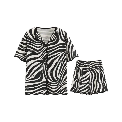 William Women's Pajama Sets