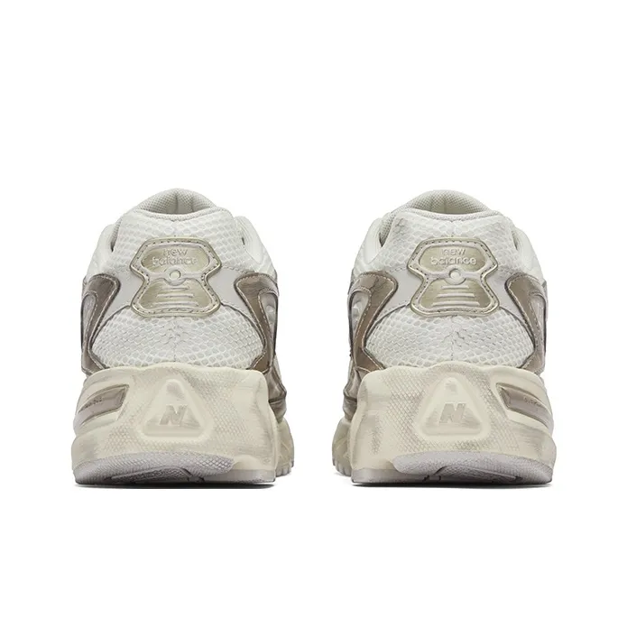 New Balance 725 'Moonbeam'-5