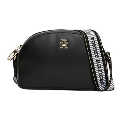 Tommy Hilfiger Shoulder Bags Black