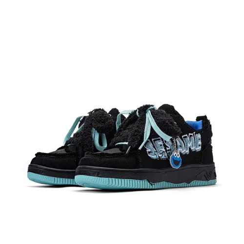 SESAME STREET Canvas Shoes Unisex Low Top Faux Fur Beige/Faux Fur Green/Faux Fur Black