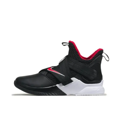 Nike LeBron Soldier 12 FlyEase 4E 'Black University Red'