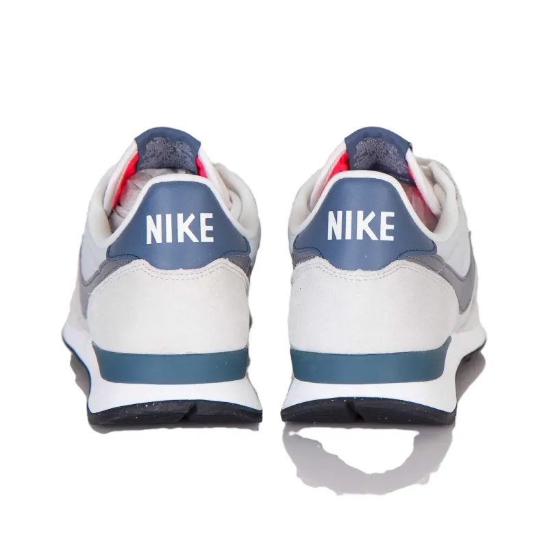 Nike Internationalist-4