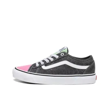 Bess Ni Vans 'Throwback'