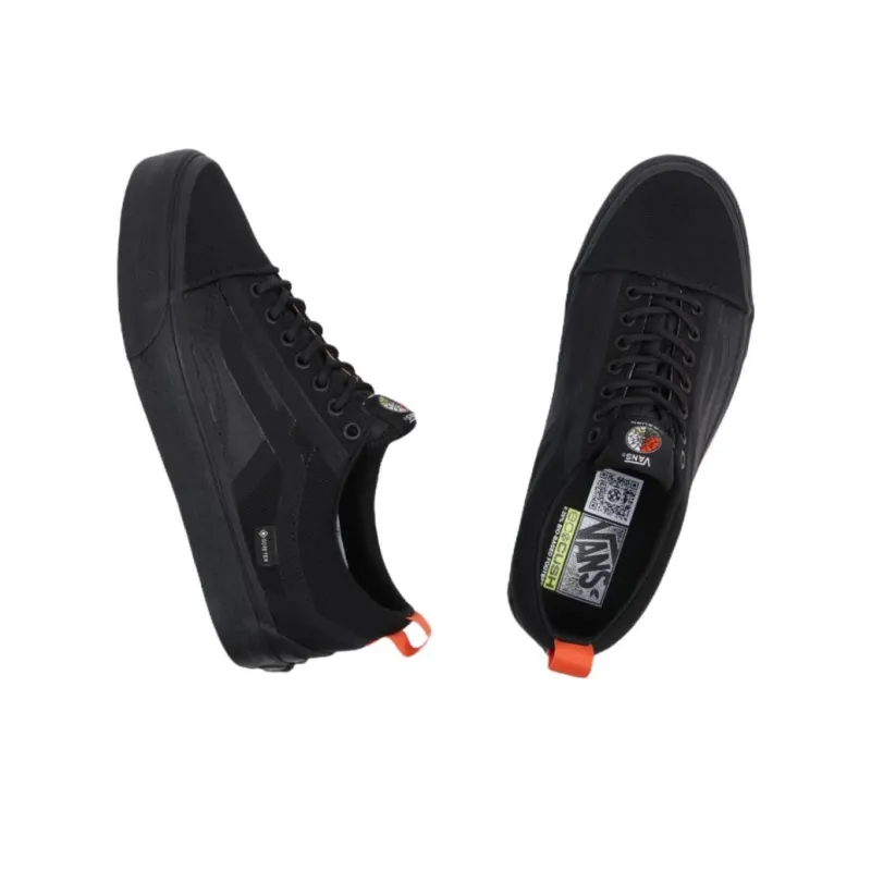 Old Skool Christopher Raeburn X Vans GORE TEX VR3 'Triple Black'-2
