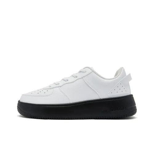 QIAODAN Skateboard Shoes Women's Low Top Black/White