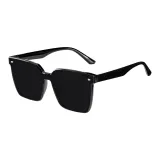 Black Frame with Reflective Lenses (White Shopping Bag Box)