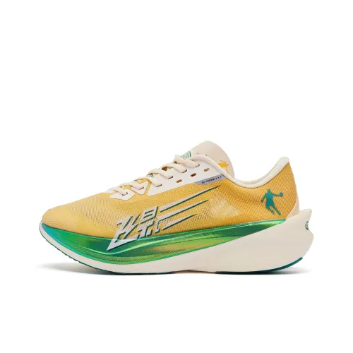 QIAODAN Flying Shadow PB4.0 Running Shoes Women's Low-Top Golden Yellow/Pale Green