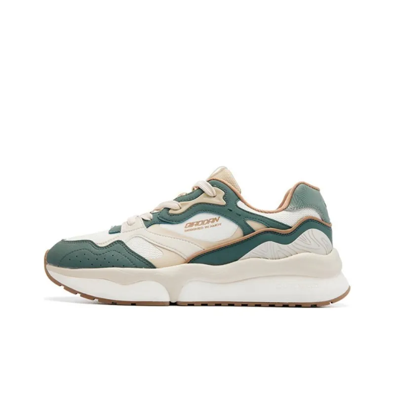 QIAODAN Vertical Horizontal VI Cushioned Slip Resistant Low Top Casual Shoes Men's White Green-0