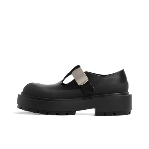 Old Meow Casual Shoes Women's Low-Top Black