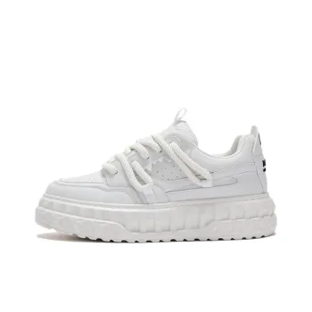 FAIRWHALE Low Top Stylish Skateboarding Shoes Unisex