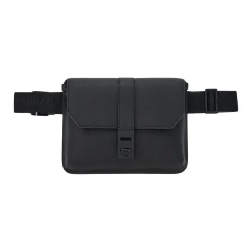 FERRAGAMO GANCINI Hammered Texture Calfskin Fanny Pack Men's Black