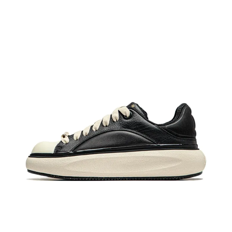 LiNing Yun You C4D Anti Slip Wear Resistant Low Top Casual Shoes Women's Black White-0