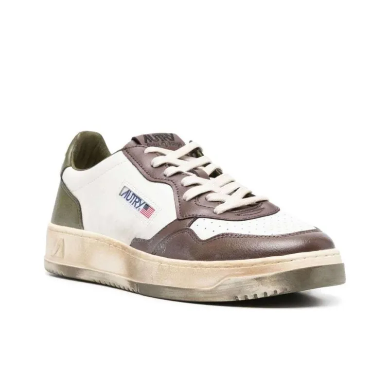 AUTRY Medalist Low Top Skateboard Shoes Men's Beige Umber-2