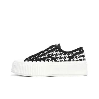 DAPHNE Stylish Skateboarding Shoes Women's