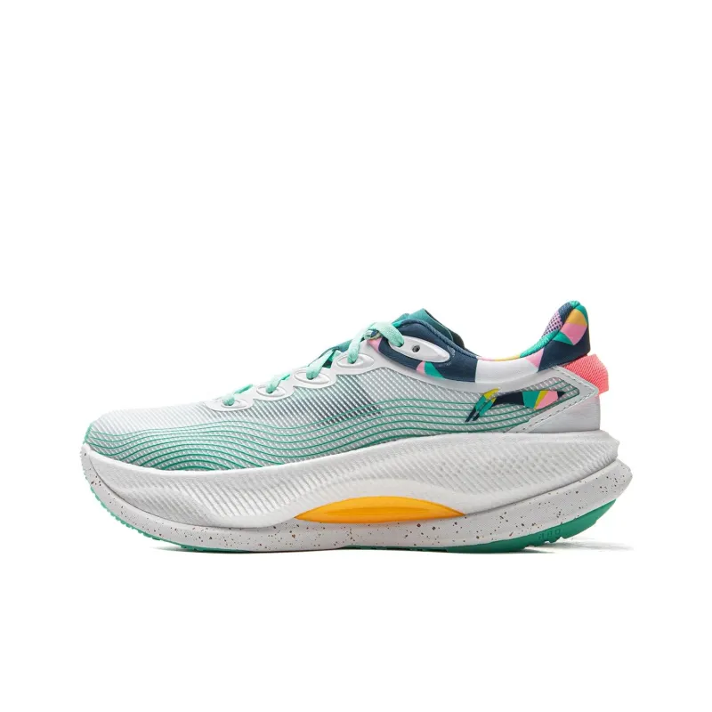 LiNing Yueying 4PRO Cushioning Anti Slip And Wear Resistant Support Rebound Low Top Running Shoes Women's White Green-0