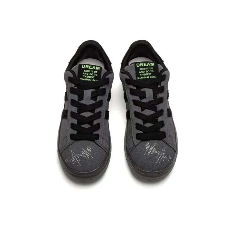 Alan Vincent Shock Absorbers Low Top Skateboard Shoes Women's-12