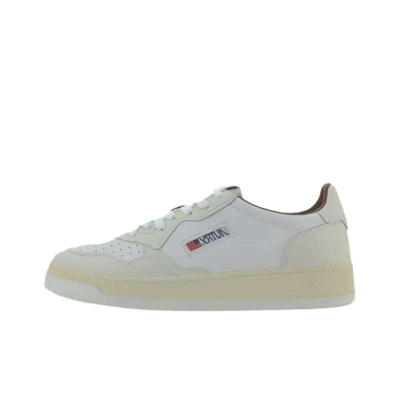 AUTRY Medalist Low Top Skateboard Shoes Men's White-0