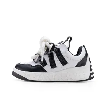 LILRNAR Skateboard Shoes Unisex Black White