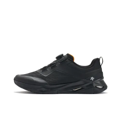 DESCENTE TRAINING Training Shoes Women's Low-Top Black