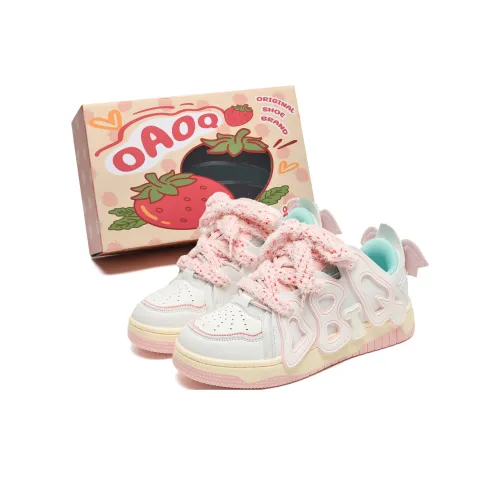 OAOQ Wear resistant And Lightweight Low Top Skateboard Shoes Women's
