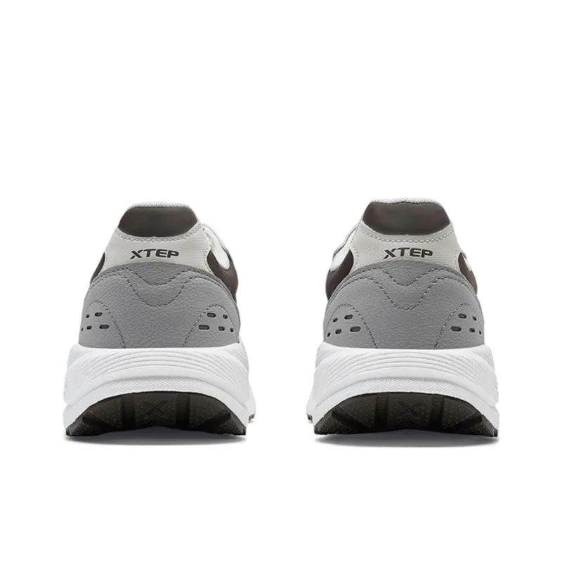 XTEP Wear resistant And Lightweight Low Top Casual Shoes Men's Brown Gray-3