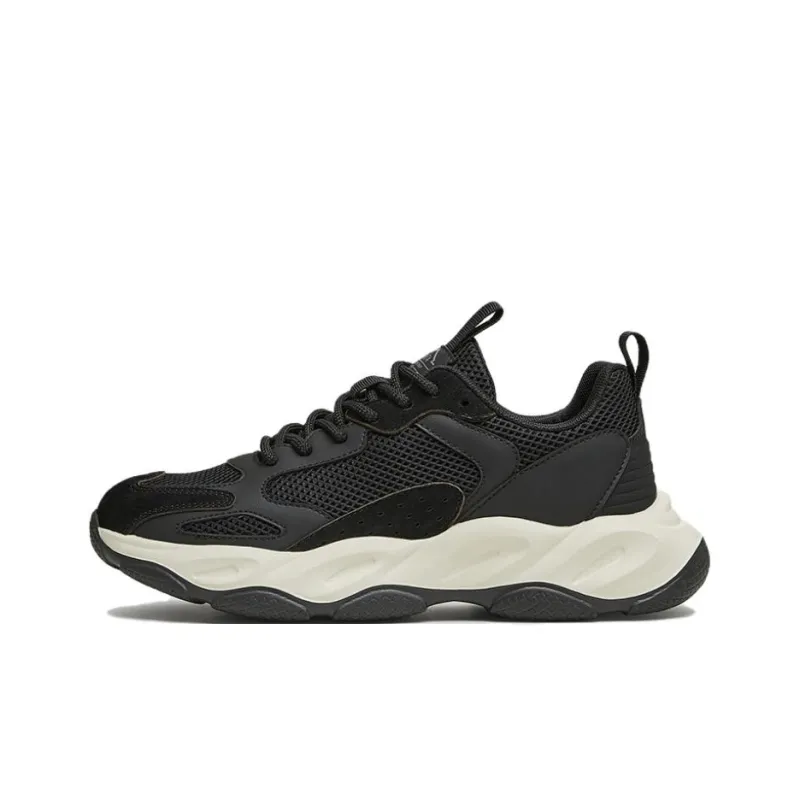 TATA Casual Shoes Men Low Top Shenzhen City, Guangdong Province-3