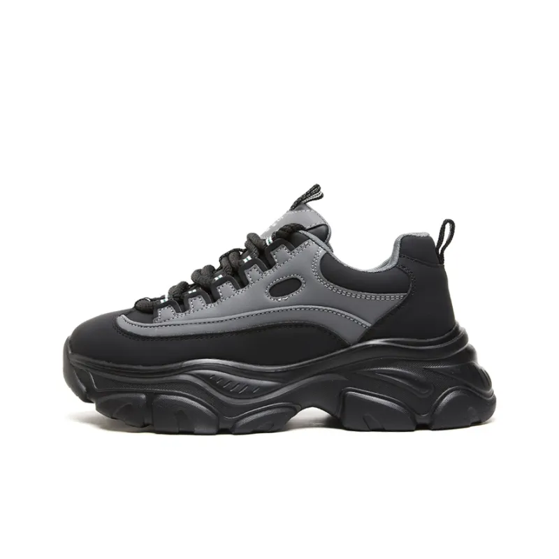 Bull Charm Abrasion Resistant Slip Resistant Low Top Chunky Sneakers Women's-6