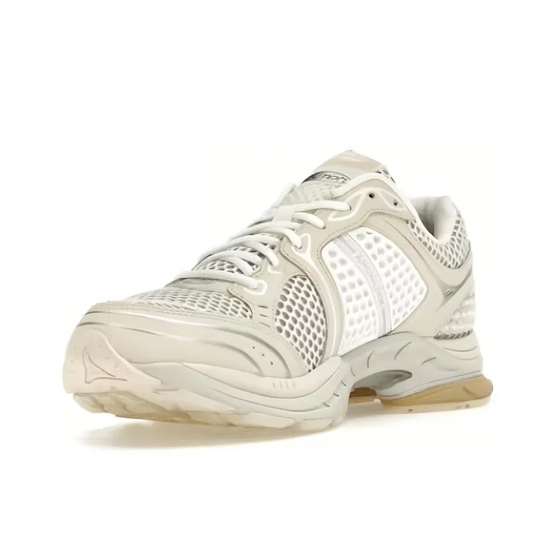 saucony ProGrid Triumph 4 Highsnobiety Cream-1