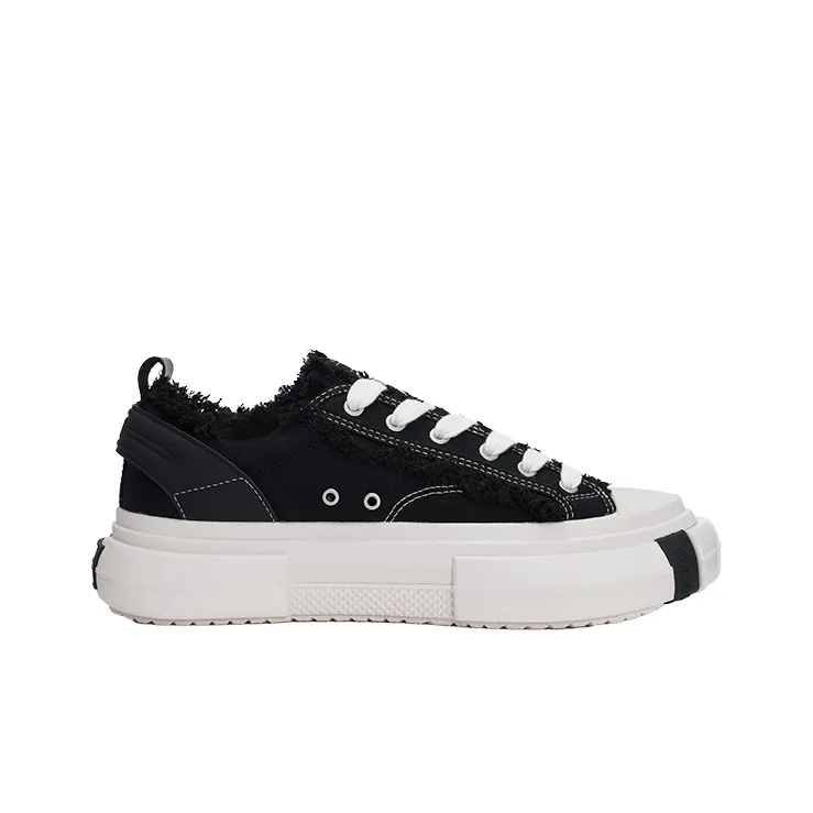 SMILEREPUBLIC Low Top Canvas Shoes Unisex Black-1