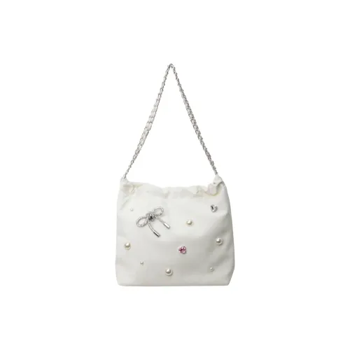 SUPERCUTE Shoulder Bags