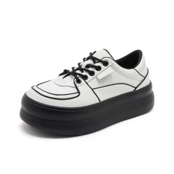 Bull Charm Low Top Skateboard Shoes Women's