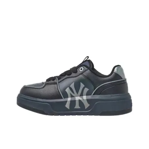 MLB New York Yankees Skateboard Shoes Unisex Low-Top Black