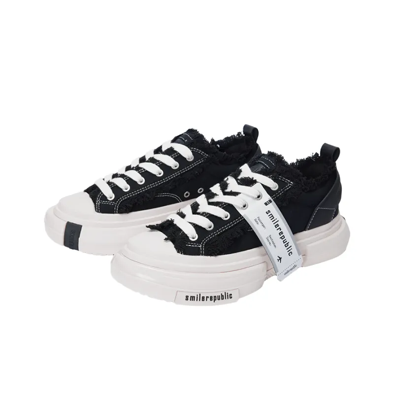 SMILEREPUBLIC Low Top Canvas Shoes Unisex Black-2