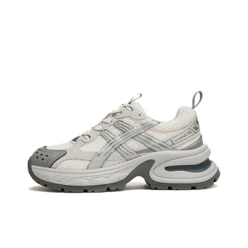 TATA Chunky Sneakers Women's Low Top Multicolor