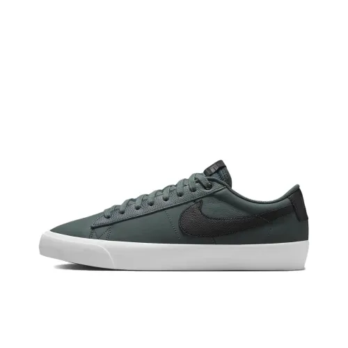 Nike SB Zoom Blazer Low Pro GT Vintage Green