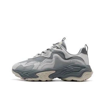 XTEP Surfing Lightweight Height Increasing Coverage Low Top Casual Shoes Men's Dove Gray/Plain Elegant Gray