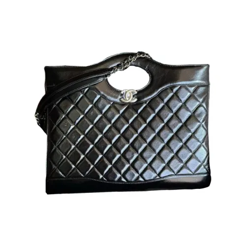 CHANEL Diamond Pattern Waxed Sheepskin Crossbody One Shoulder Handbags Large Size Women's Black