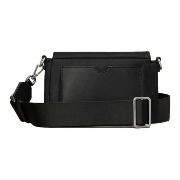 AMIPARIS Ami De Coeur Shoulder Bag-2