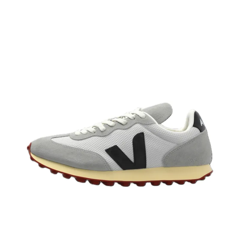 VEJA Rio Branco Sneakers-0