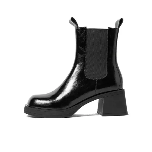 Q.VONTON Chelsea Boots Women's Black