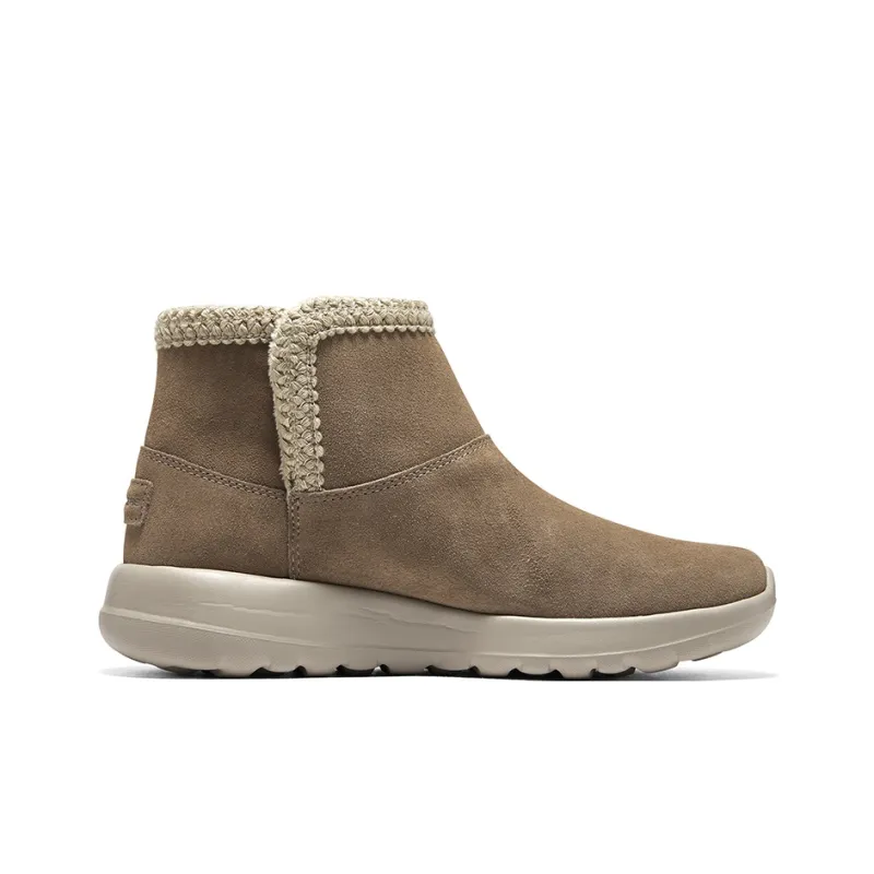 Skechers ON THE GO Abrasion Resistant Short Snow Boots Women's Tan-1