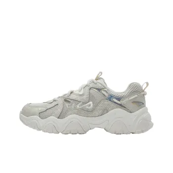 FILA Cat Claw Lightweight Low Top Chunky Sneakers Women's White