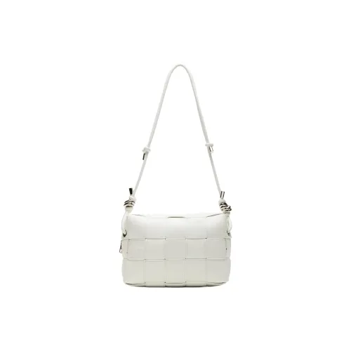 STEVE MADDEN Crossbody Bags White