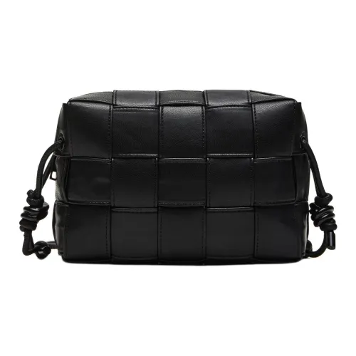 STEVE MADDEN Crossbody Bags Black