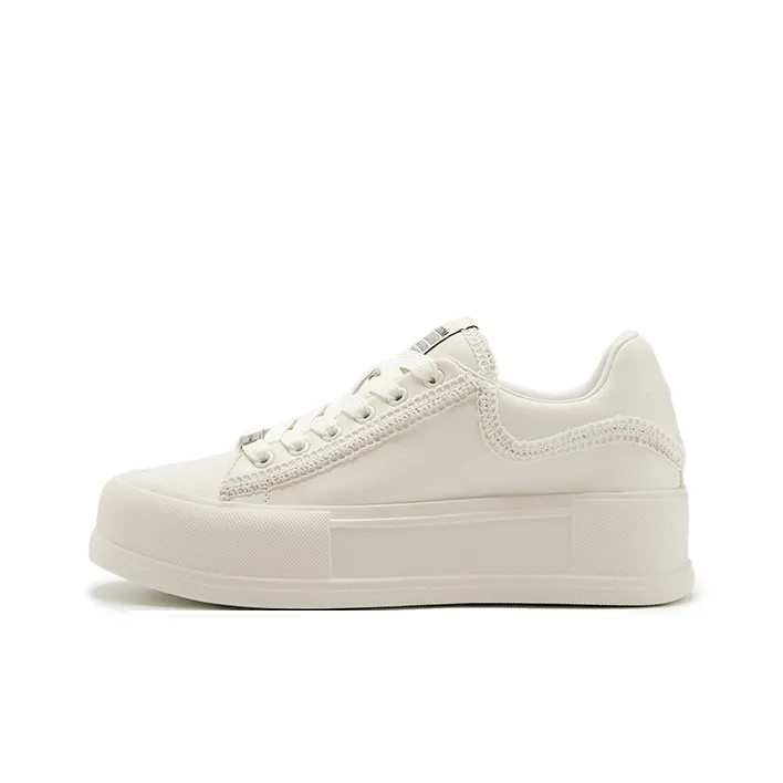 Talitaqoom White Cherry Blossom Shoes Low Top Skateboard Shoes Women's Ecru-0