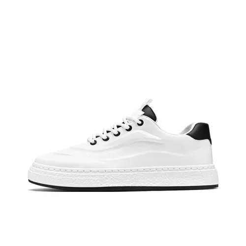 Bull Charm Slip Resistant Low Top Skateboard Shoes Men's