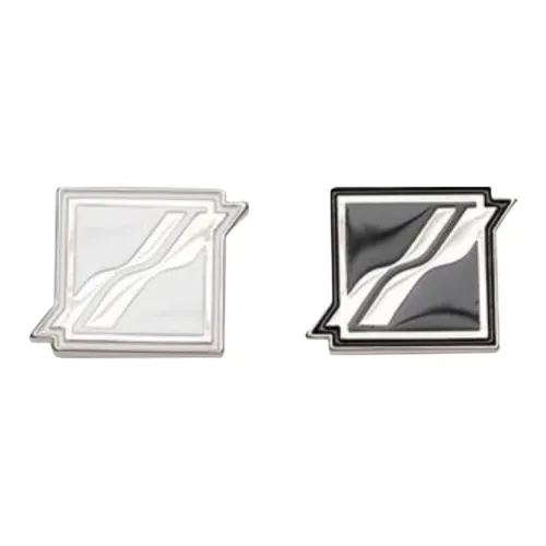 WE11DONE Square Logo Brooch Set 