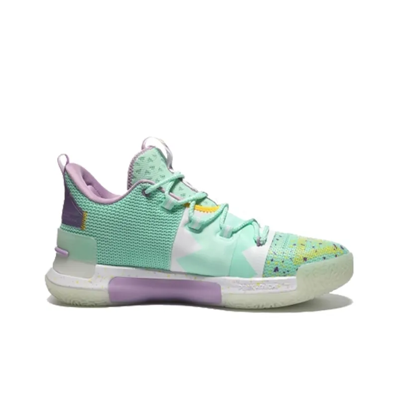 PEAK Taichi Flashing Anti Slip Wear Resistant Low Top Basketball Shoes White Green-1