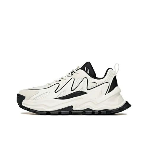 ANTA Hot Chunky Sneakers Men Low-Top Ivory White/Black