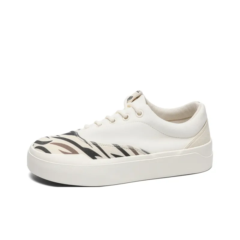 OUGLEMEN Slip Resistant Low Top Canvas Shoes Unisex-8